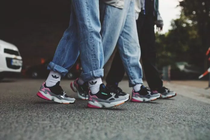 title Adidas Falcon