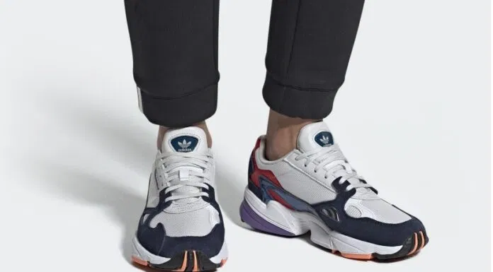 title Giày Adidas Falcon