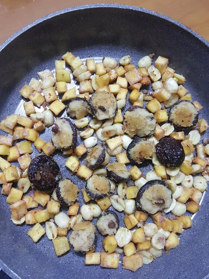 Khoai lang sốt cam
