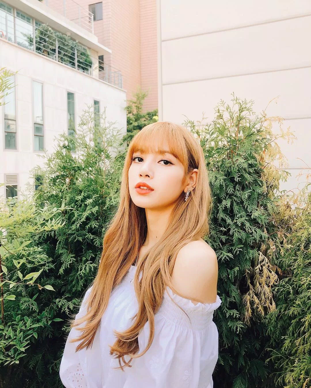 lisa-blackpink