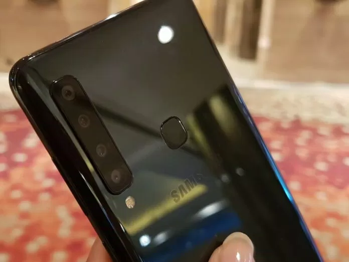 4 camera trên Galaxy A9