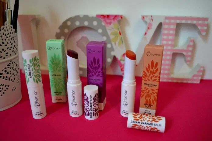 Nhờ sử dụng sản phẩm mà môi mình trở nên hồng hào, mềm mịn hơn rất nhiều (Nguồn:Internet) Nhờ sử dụng sản phẩm mà môi mình trở nên hồng hào, mềm mịn hơn rất nhiều (Nguồn:Internet)