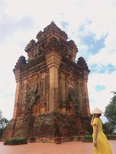 tháp nhạn