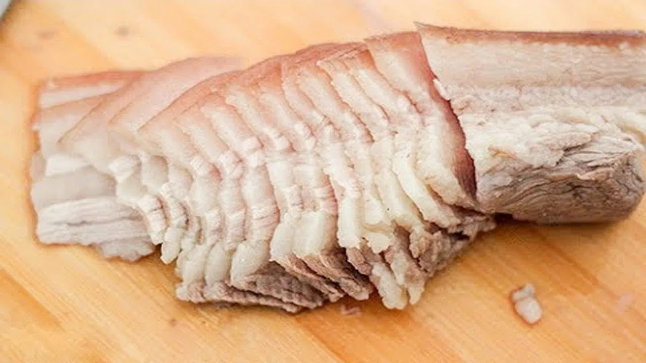 thịt ba rọi luộc