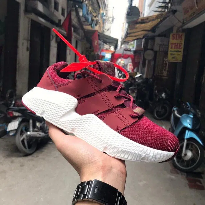 Top 10 shop giày thể thao uy tín tại Hà Nội