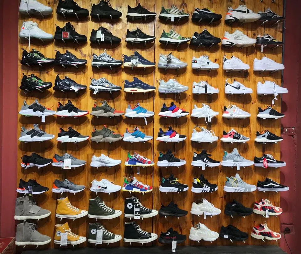 Top 10 shop giày thể thao uy tín tại Hà Nội