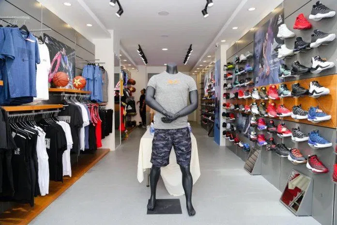 Top 10 shop giày thể thao uy tín tại Hà Nội