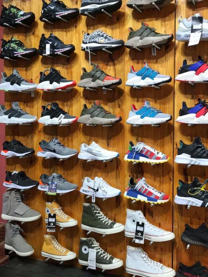 Top 10 shop giày thể thao uy tín tại Hà Nội