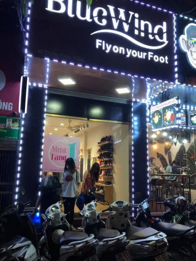 Top 10 shop giày thể thao uy tín tại Hà Nội