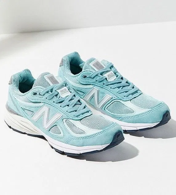 title New Balance 990v4