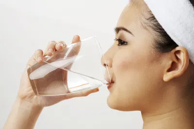 Uống đủ nước ngộ độc thực phẩm 1 Uống đủ nước ngộ độc thực phẩm 1
