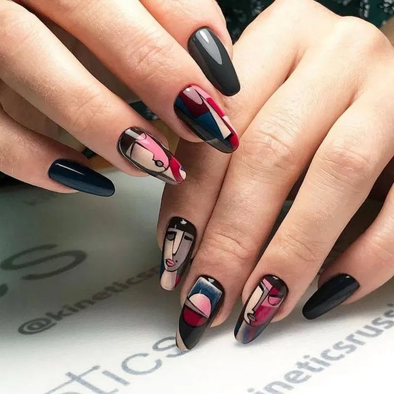 Mẫu sơn móng tay họa tiết độc đáo