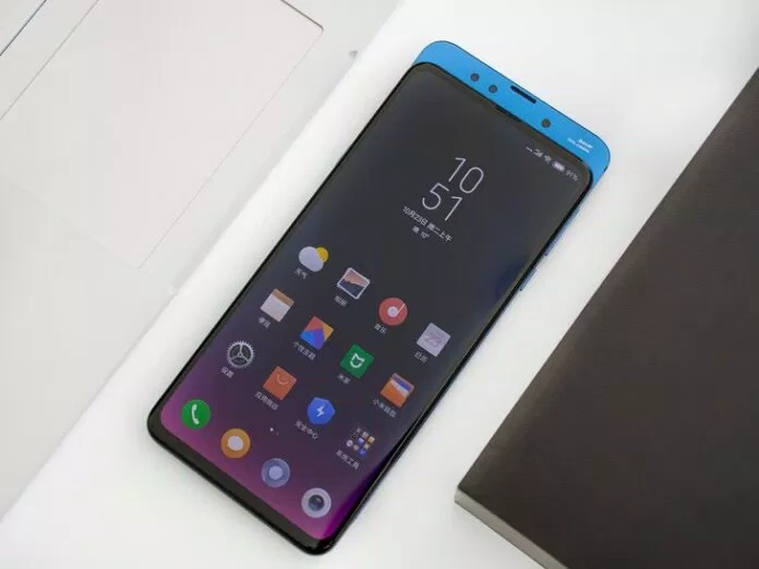 Màn hình có cơ chế trượt độc đáo ẩn camera 
