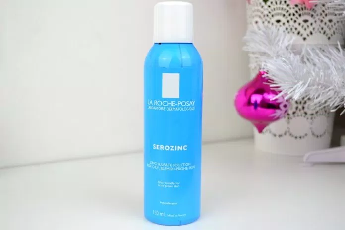 Xịt khoáng La Roche Possay Serozinc (Nguồn: Internet) Xịt khoáng La Roche-Posay có thiết kế đẹp măt và tiện dụng (Nguồn: Internet)