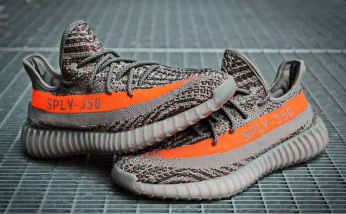 title YEEZY BOOST 350 v2