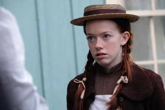 Diễn viên Amybeth McNulty thủ vai chính Anne gây ấn tượng mạnh mẽ đến khán giả (Ảnh: Internet) Diễn viên Amybeth McNulty thủ vai chính Anne gây ấn tượng mạnh mẽ đến khán giả (Ảnh: Internet)
