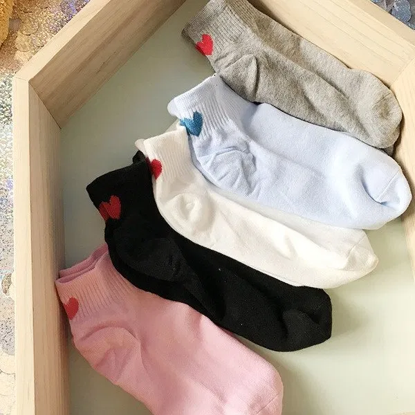 Lựa chọn các loại tất thấm hút mồ hôi Lựa chọn các loại tất thấm hút mồ hôi