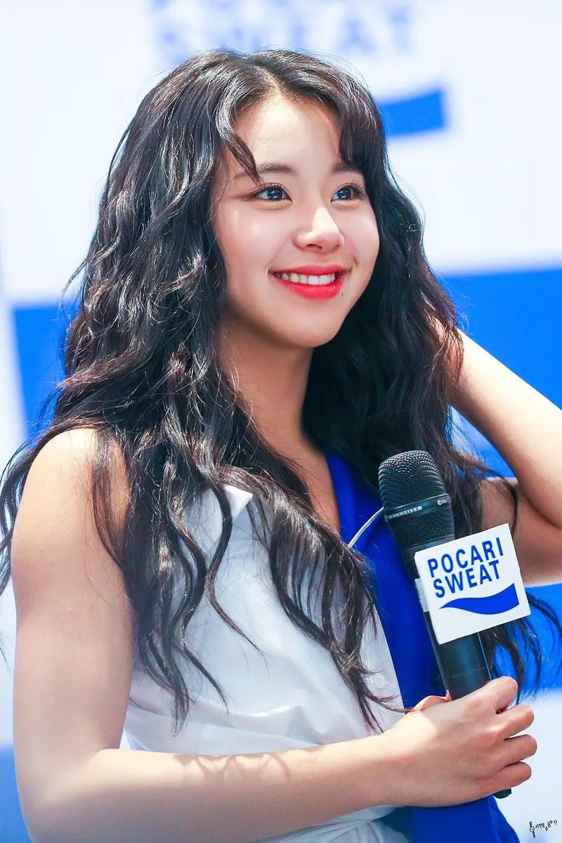 Thành viên Chaeyoung của nhóm nhạc nữ TWICE. (Nguồn: Internet)