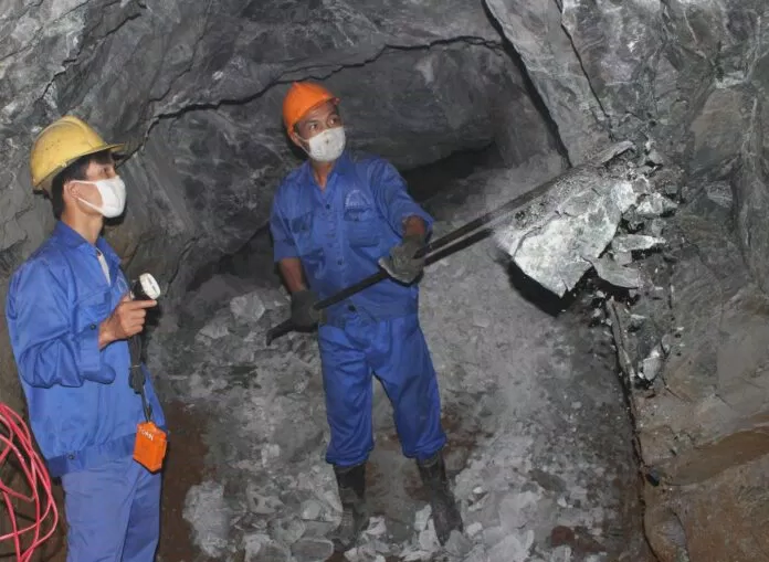 công nhân hầm mỏ