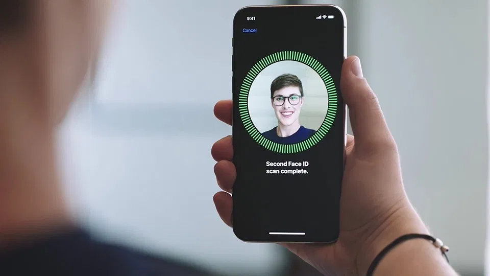 Face ID thế hệ mới trên iPhone X