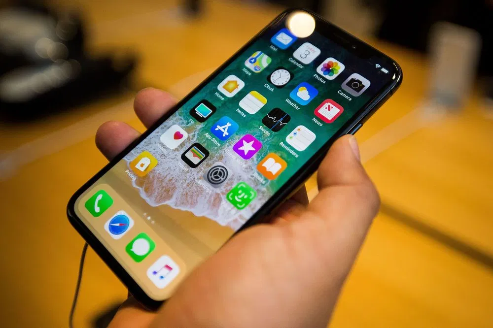 Màn hình hiển thị đẹp đẽ của iPhone X