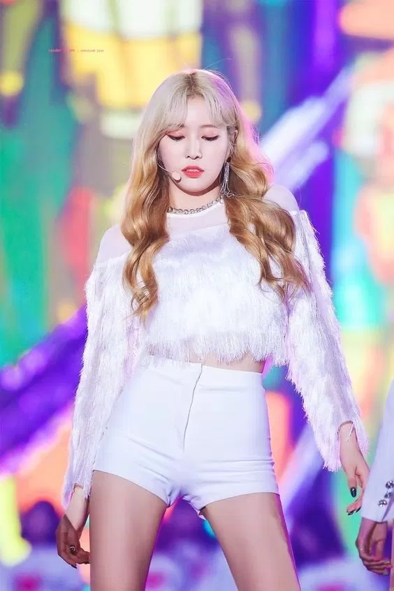 Xếp hạng top 4 idol nữ KPOP bứt phá trong năm 2021 : BLACKPINK “chiếm đóng” với tận 2 thành viên