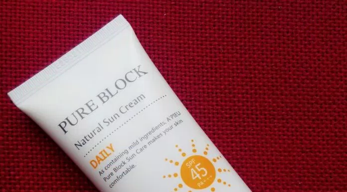 Thiết kế xinh sắn của A’pieu Pure Block Natural Daily Sun Cream 