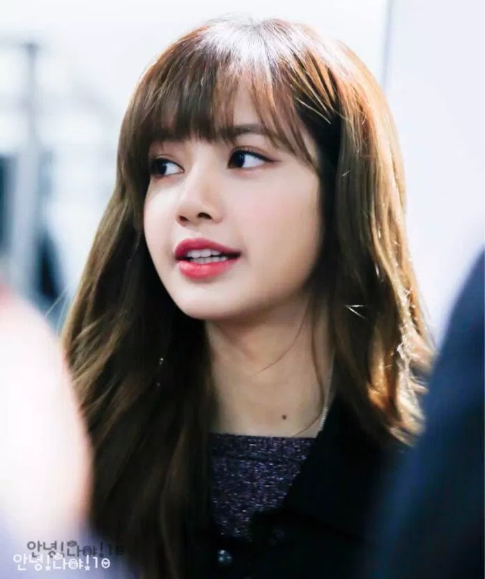 lisa-black-pink