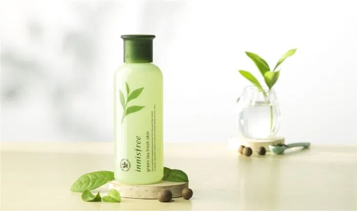 Nước hoa hồng Innisfree Green Tea Fresh Skin