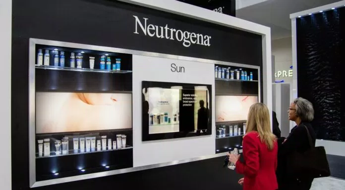 Thương hiệu Neutrogena được các bác sĩ da liễu khuyên dùng