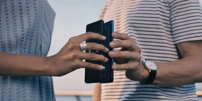 Tính năng sạc độc đáo của Huawei Mate 20 Pro