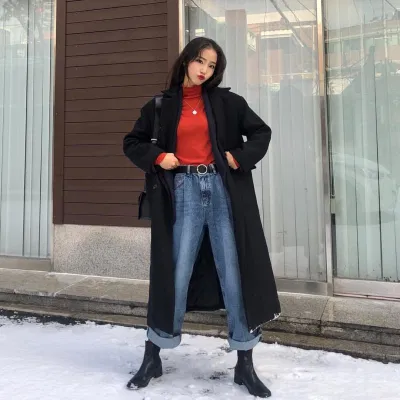 Một chiếc boyfriend jeans bụi bặm sẽ khiến set đồ trở nên cá tính và năng động hơn áo khoác 6
