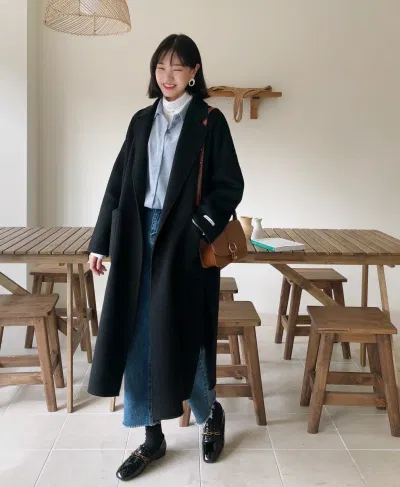 Đây là set đồ đa năng có thể đưa bạn từ nơi công sở đến những bữa tiệc vui vẻ cùng bạn bè áo khoác 8