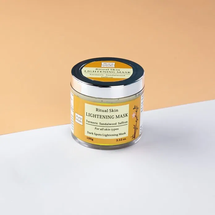 AuraVedic Ritual Skin Lightening Mask có thiết kế đơn giản nhưng cũng rất đẹp đấy nhé! (Nguồn: Internet)
