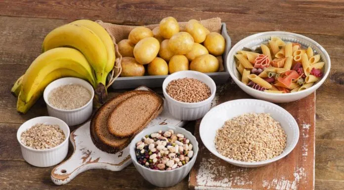 Lượng carbs bạn tiêu thụ trong mỗi bữa ăn nên chiếm 25% tổng số calo của tất cả thực phẩm trong bữa ăn đó. Lượng carbs bạn tiêu thụ trong mỗi bữa ăn nên chiếm 25% tổng số calo của tất cả thực phẩm trong bữa ăn đó.