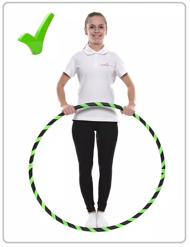 Chọn một chiếc vòng lắc phù hợp có đường kính đến thắt lưng của bạn