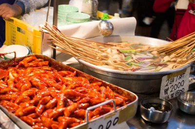 "Street food" chính là linh hồn của các điểm đến du lịch, sẽ thật tiếc nếu bỏ qua những quán ăn ngon phải không nào? (nguồn: Internet)