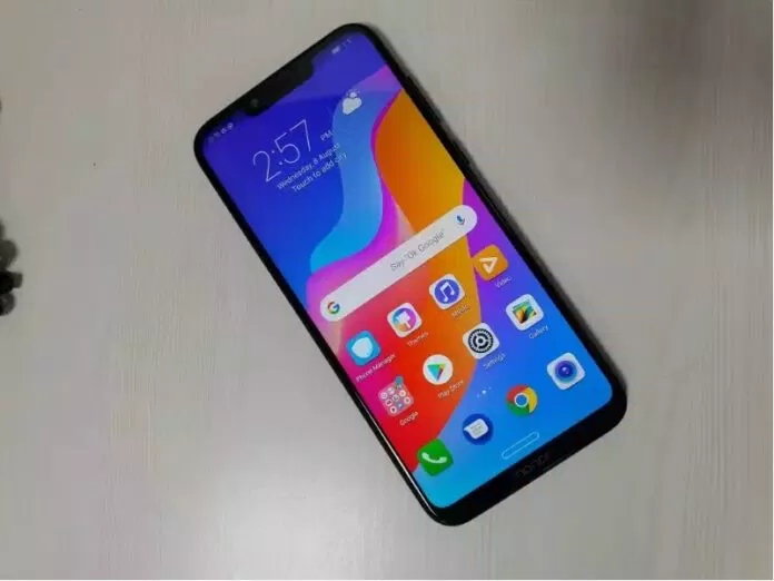 Màn hình lớn để có thể trải nghiệm tốt các tác vụ của Honor PLAY