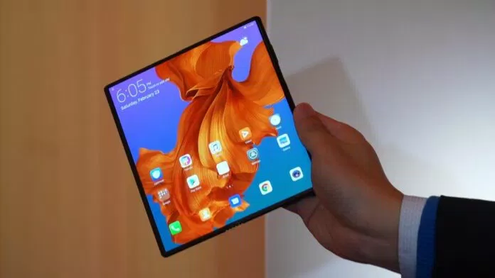 Mate X của Huawei