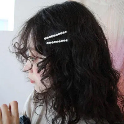Đây là món phụ kiện được giới trẻ ưu ái lăng xê trong năm 2019 ngọc trai 20