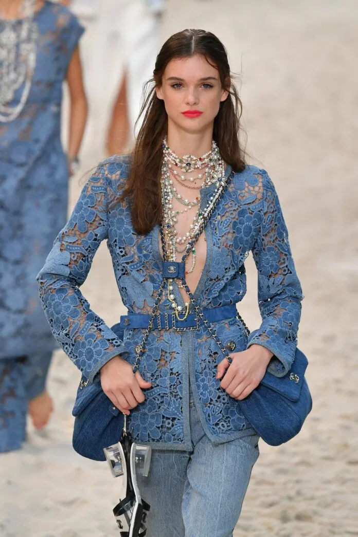 Thiết kế chuỗi ngọc trai kinh điển được Chanel biến tấu và đưa vào BST Xuân-hè 2019 ngọc trai 3