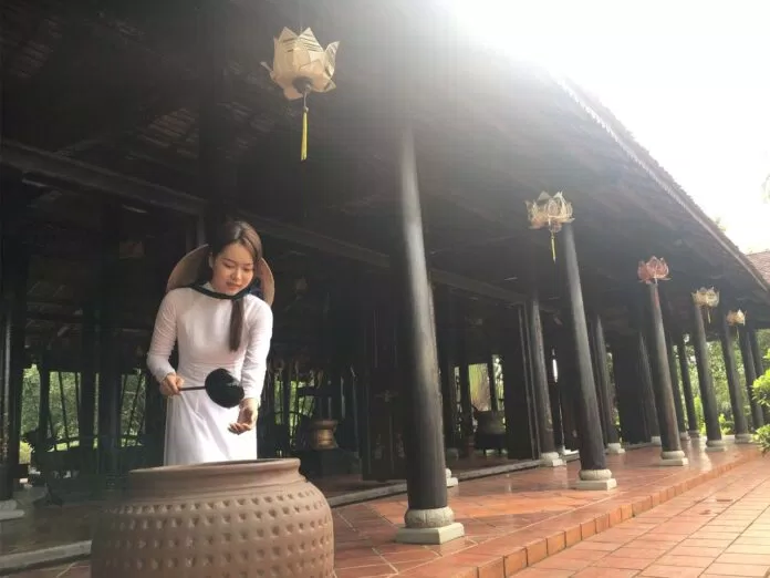 Một nét kiến trúc nhà Rường Công Chúa tại Happyland