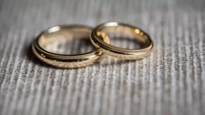 nhẫn cưới hình xăm tattoo rings