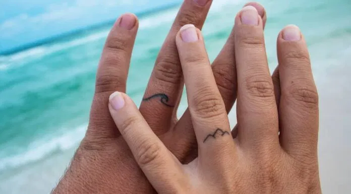 nhẫn cưới hình xăm tattoo rings