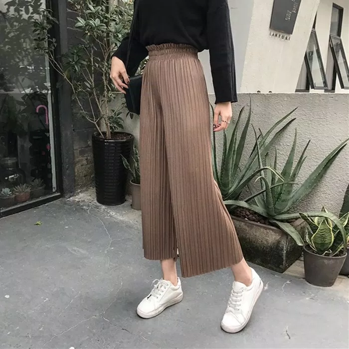 must have items nên có trong tủ đồ của các bạn gái