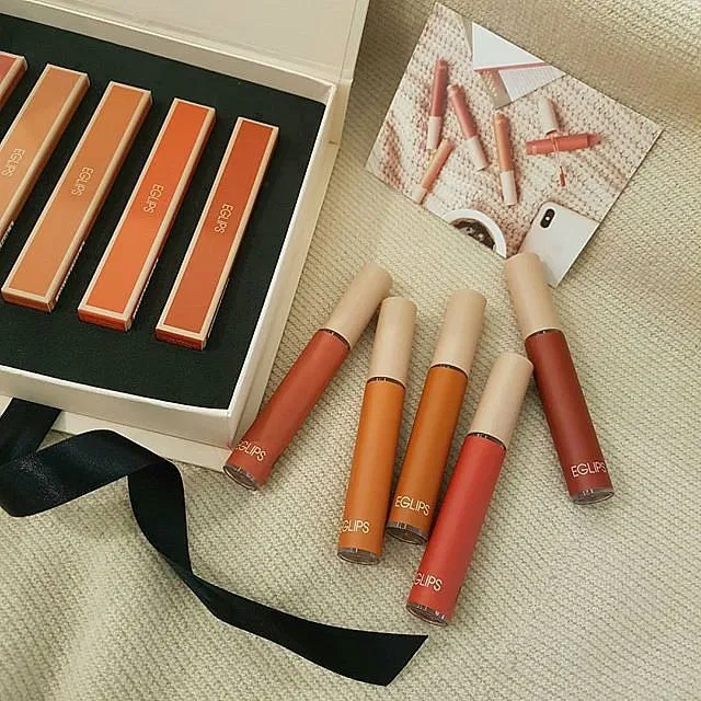 Son được xem là bản dupe của 3CE Velvet Lip Tint. (Nguồn ảnh: Internet)