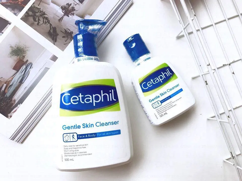 Cetaphil Gentle Skin Cleanser nổi tiếng với tác dụng làm sạch dịu nhẹ, phù hợp với mọi loại da (Nguồn: Internet) sữa rửa mặt cetaphil