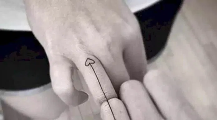 nhẫn cưới hình xăm tattoo rings