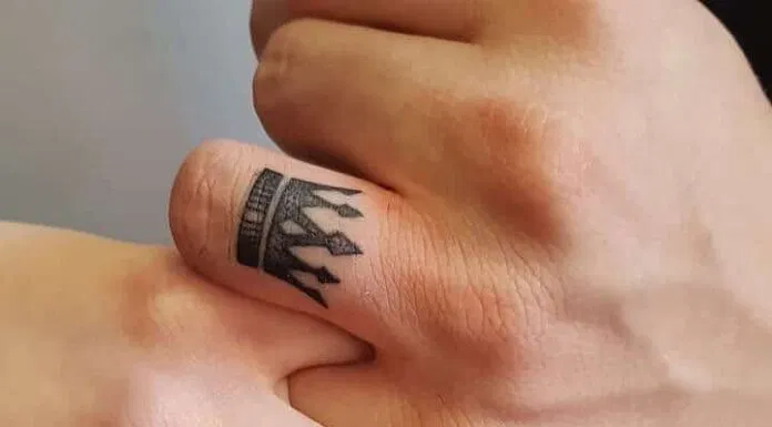 nhẫn cưới hình xăm tattoo rings