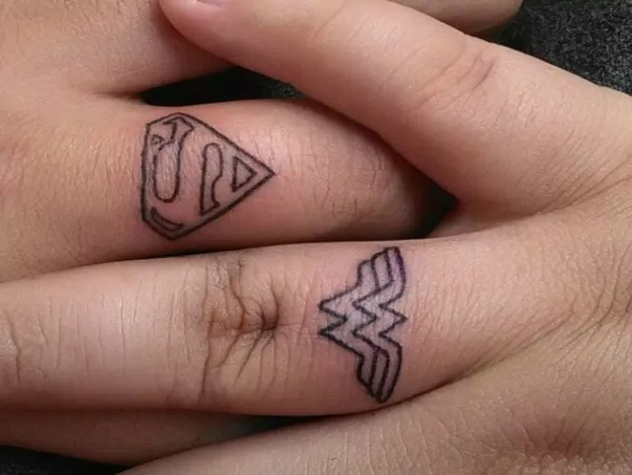 nhẫn cưới hình xăm tattoo rings